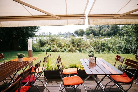 Terasse mit Blick zur Havel Restaurant an der Fähre in Ketzin/Havel