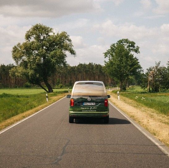 Firmenwagen Tourismusverband Havelland mit Fotofolierung und Spruch