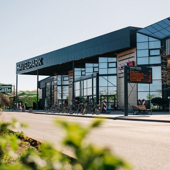 Haupteingang vom Shoppingcenter Havelpark Dallgow