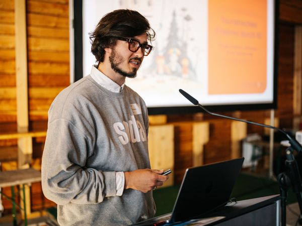 Lennart Franz vom Digitalwerk beim Tourismustag Havelland 2024 Lennart Franz vom Digitalwerk beim Tourismustag Havelland 2024