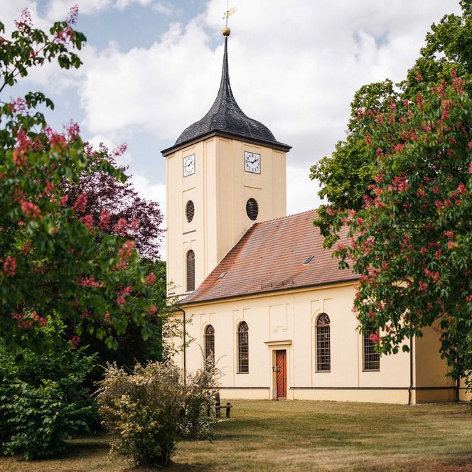 Dorfkirche auf dem Anger in Pausin