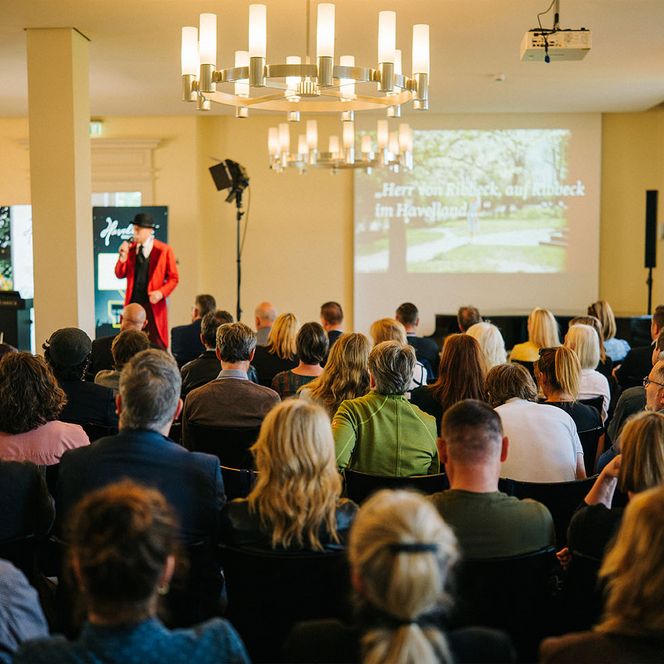 Begrüßung durch Fontane 2.0 beim Tourismustag Havelland 2026