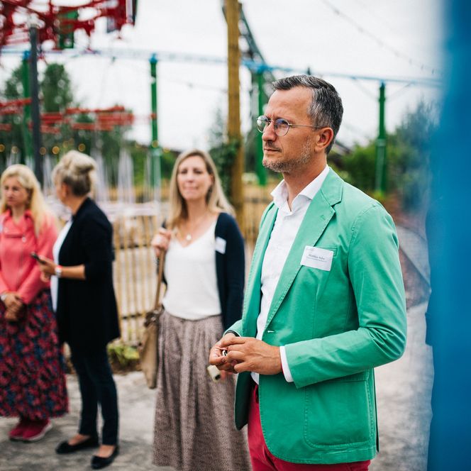 Führung beim Tourismustag Havelland 2023 im Karls Erlebnisdorf Elstal