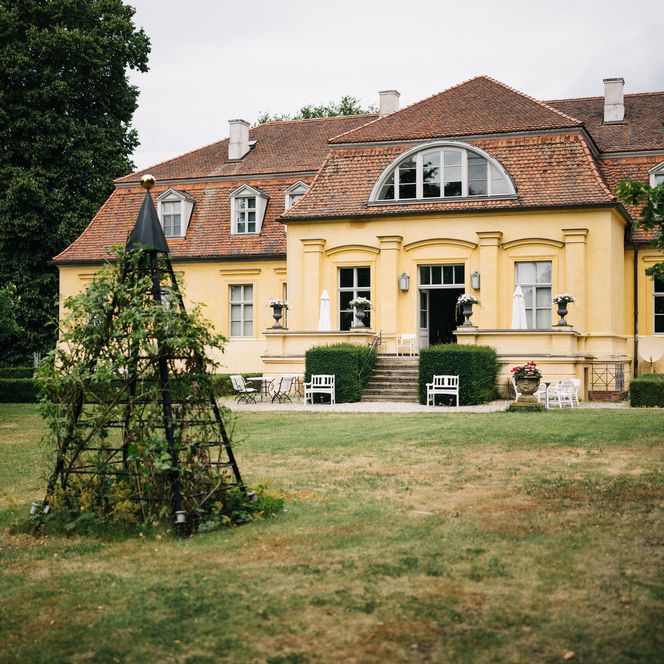 Blick auf die Terrasse vom Schloss Klessen